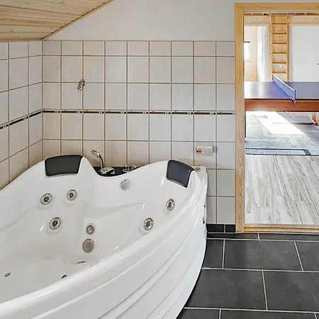 Dom wakacyjny Awesome In Rodby With Sauna *